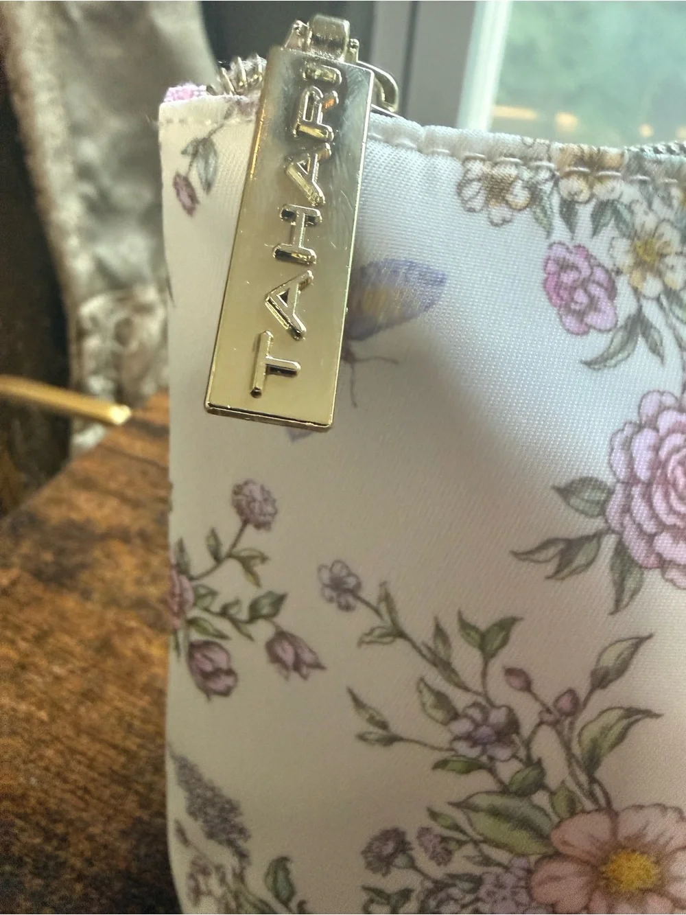 NWOT Tahari Floral Butterfly Print Women’s Zip Pouch - Cream Pink